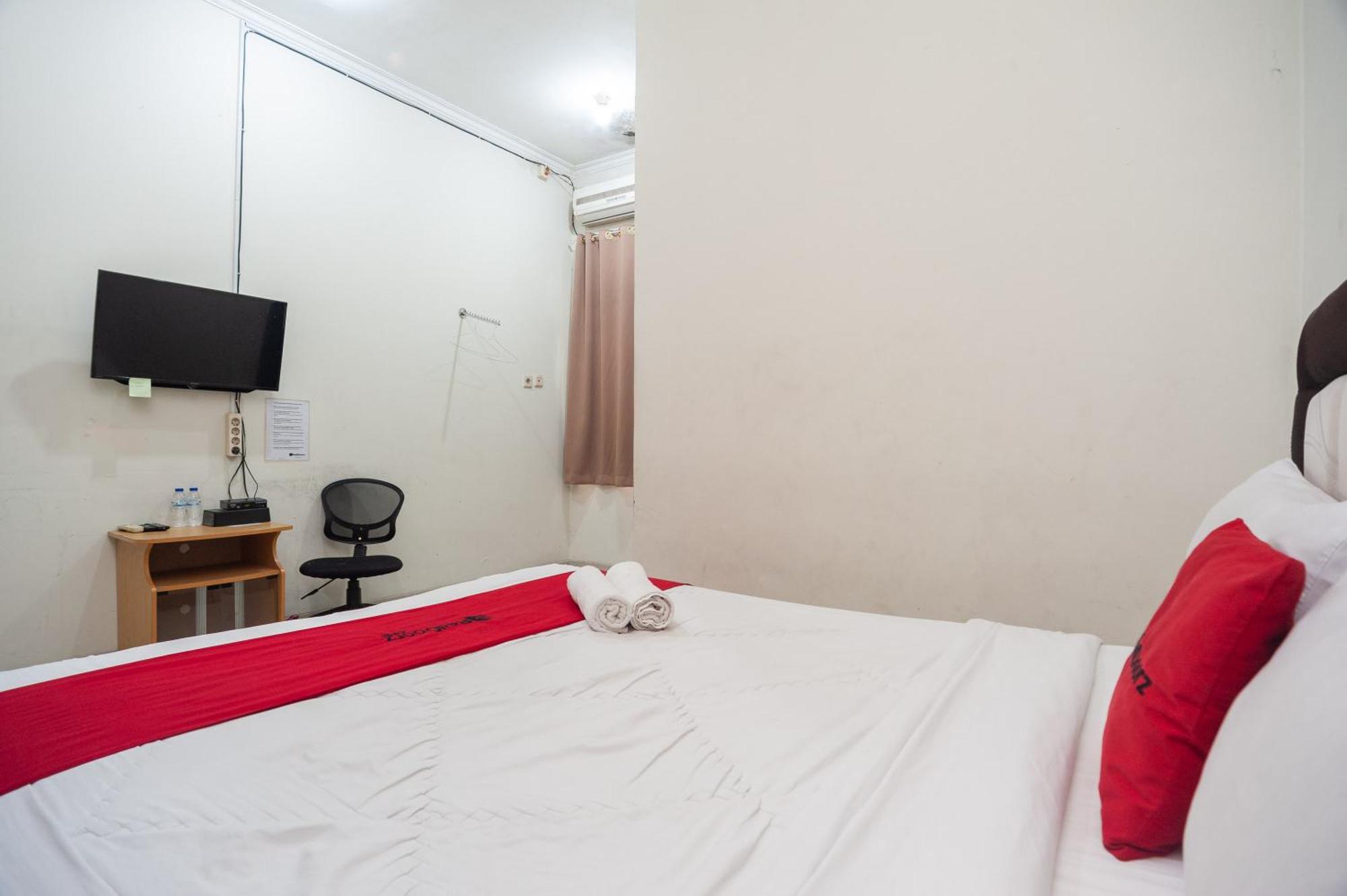 Reddoorz Plus Near Rs Pmi Bogor Exteriör bild