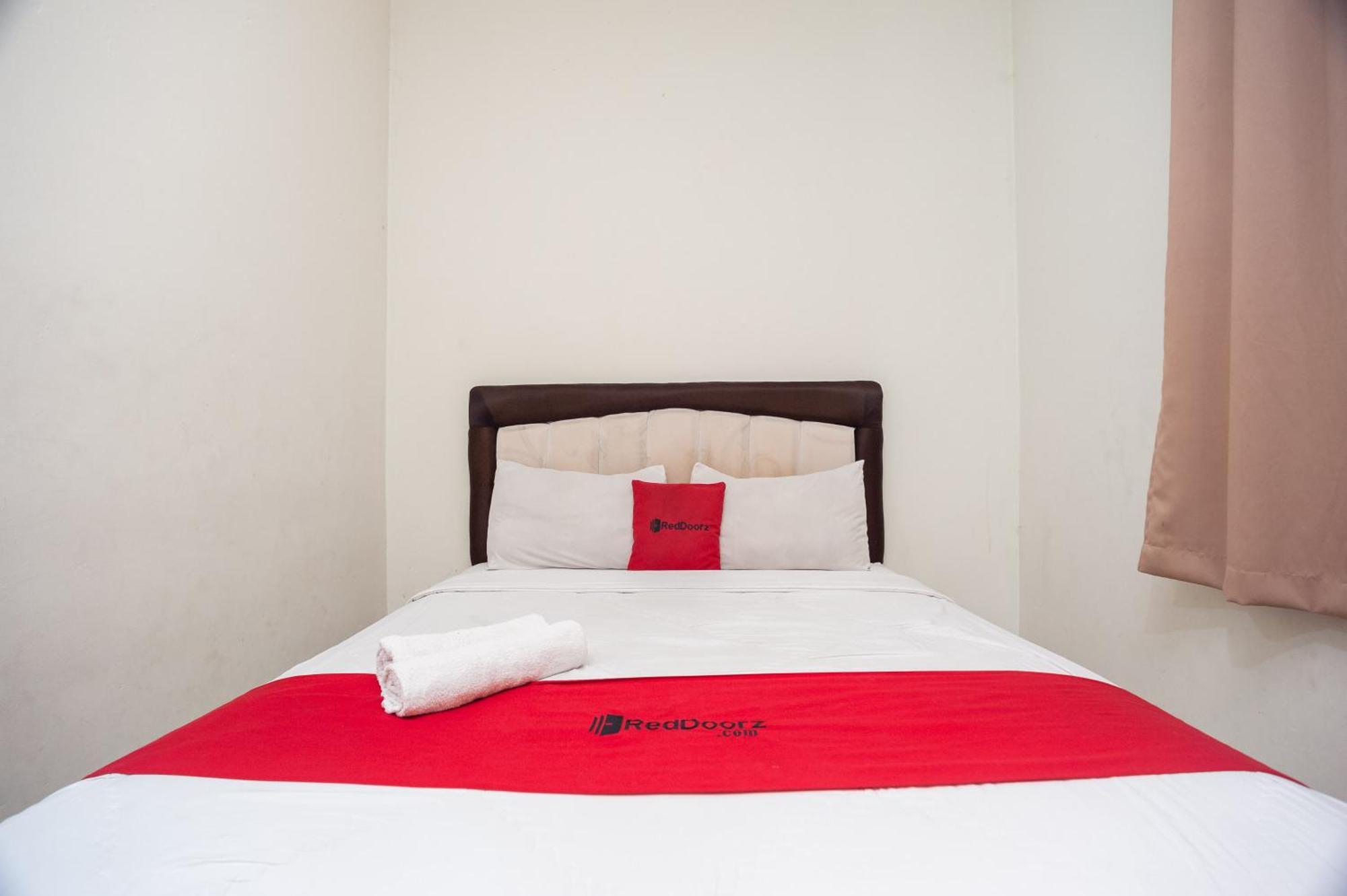 Reddoorz Plus Near Rs Pmi Bogor Exteriör bild