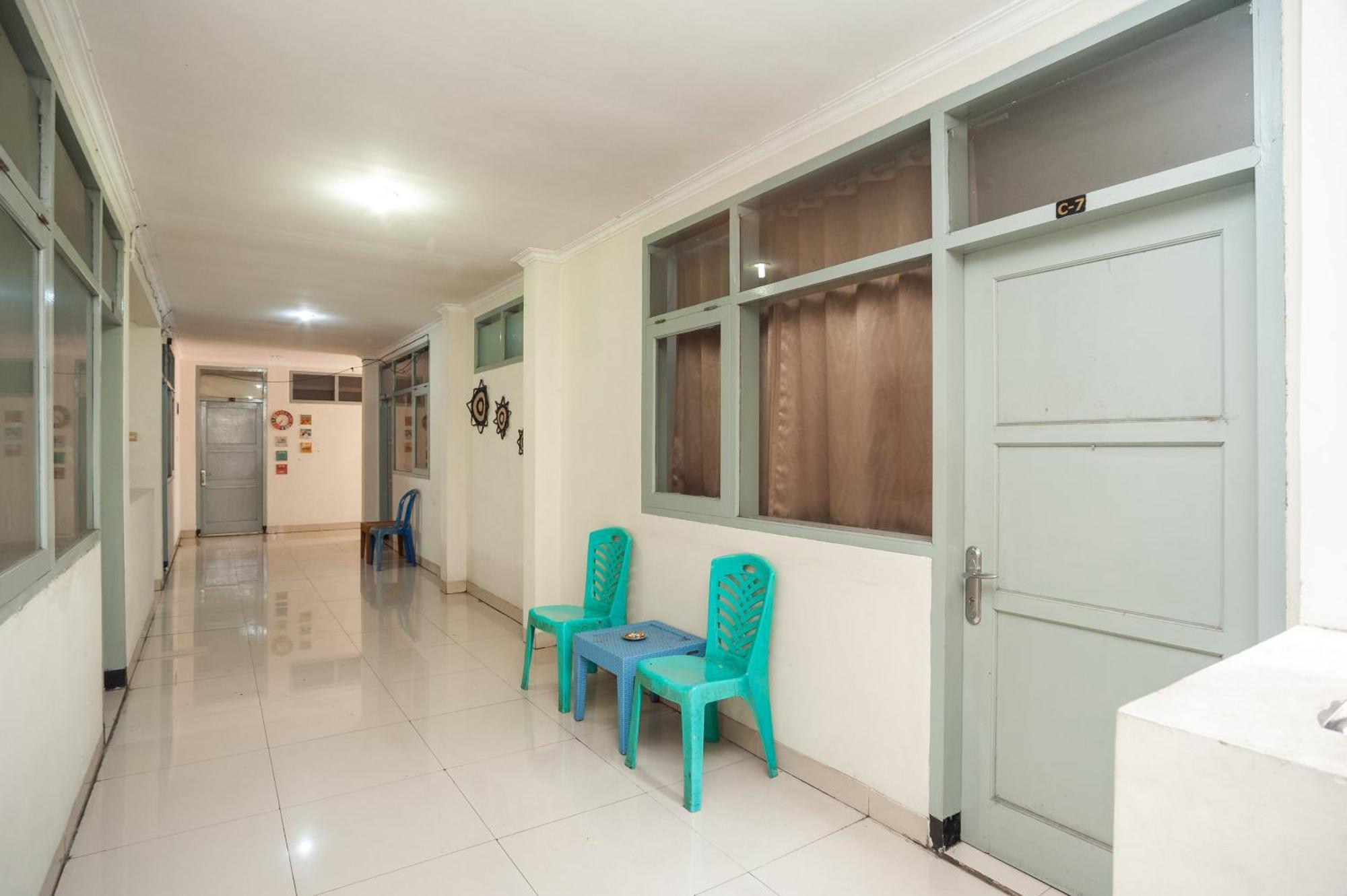 Reddoorz Plus Near Rs Pmi Bogor Exteriör bild