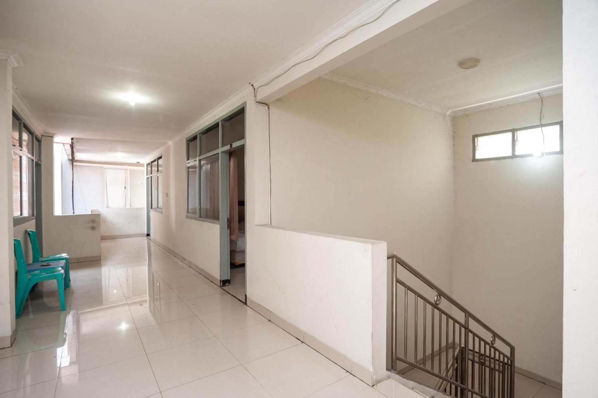 Reddoorz Plus Near Rs Pmi Bogor Exteriör bild